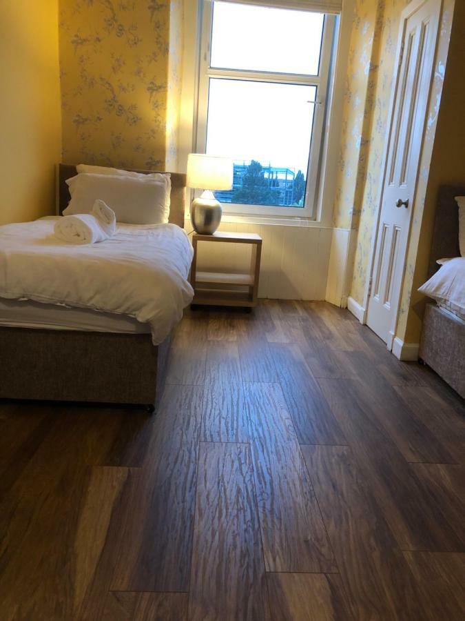 St Margaret'S Loch Apartment Edinburgh Eksteriør bilde